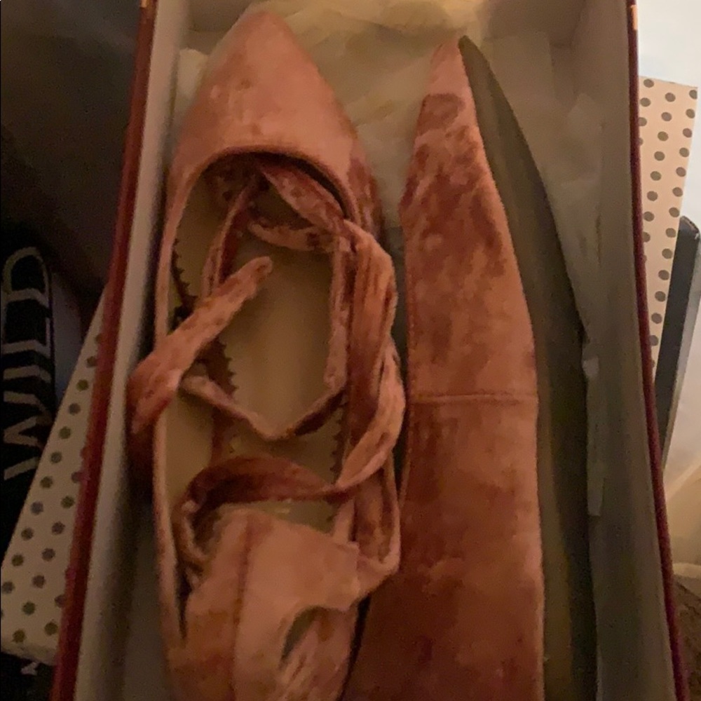 Women’s flats